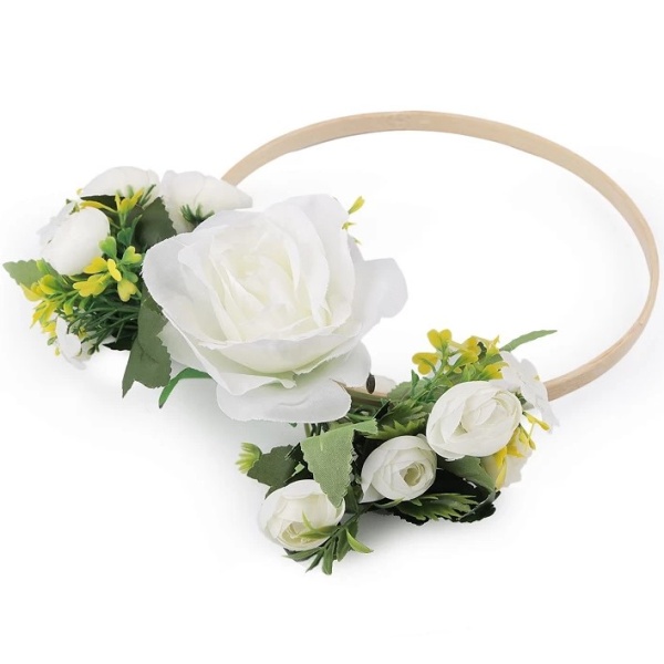 Dekorace svatební Kruh s květy krémový 19